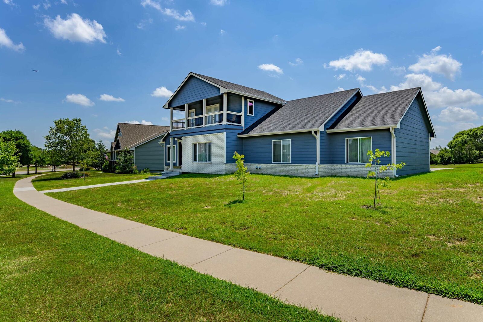 Property Photo: 6733 E Central Park Ave KS 67226