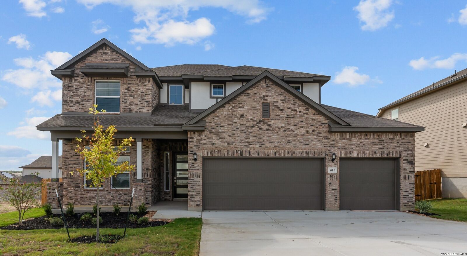Property Photo:  413 Hinsdale Run  TX 78108 