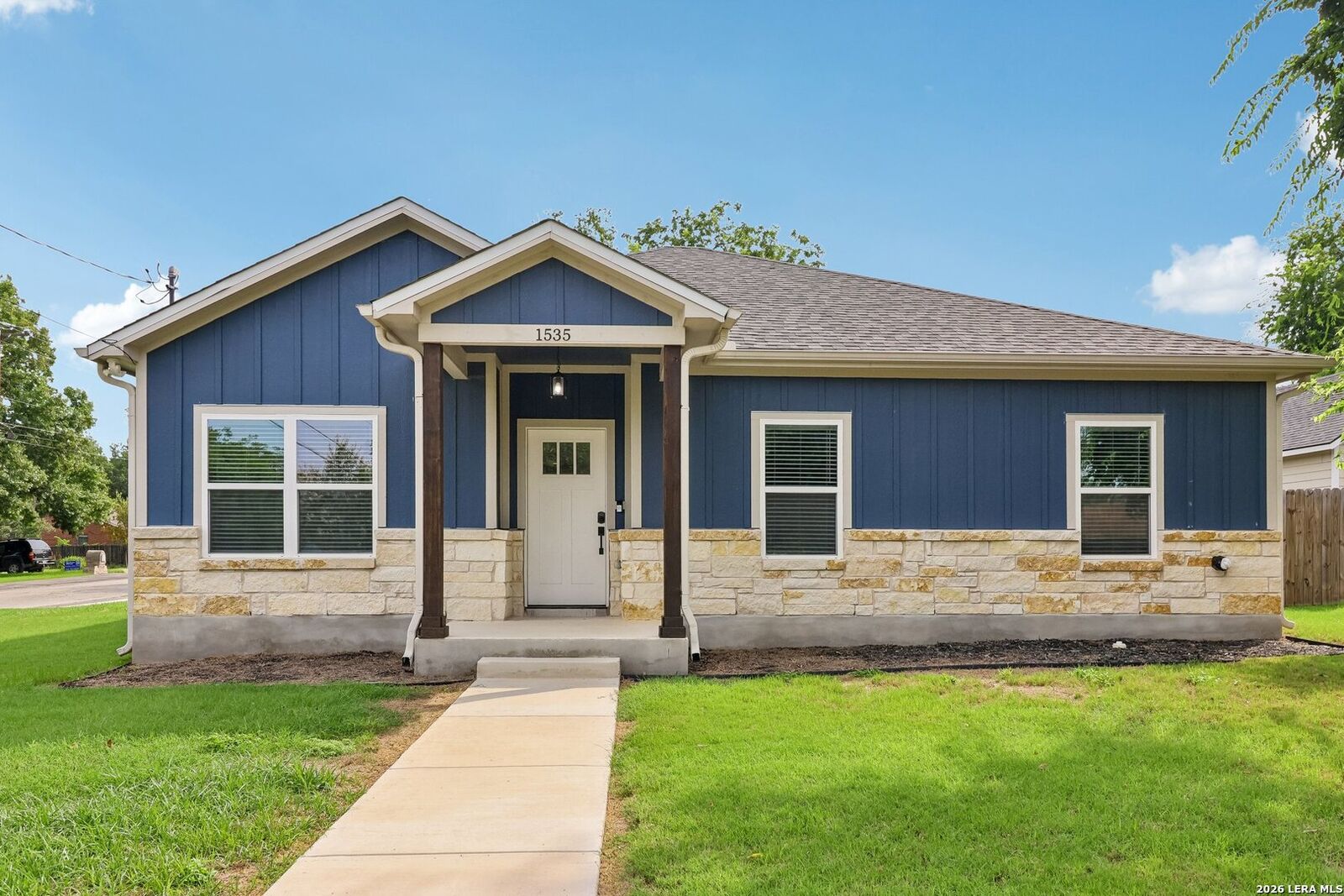 Property Photo: 1535 Larkspur TX 78213