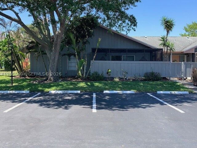 Property Photo: 3904 NW Cinnamon Tree Cir FL 34957
