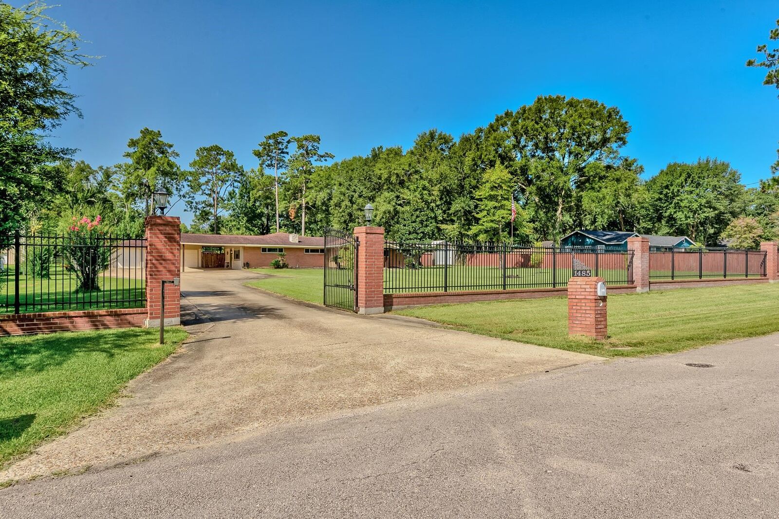 Property Photo:  1485 Old Highway 418  TX 77657 