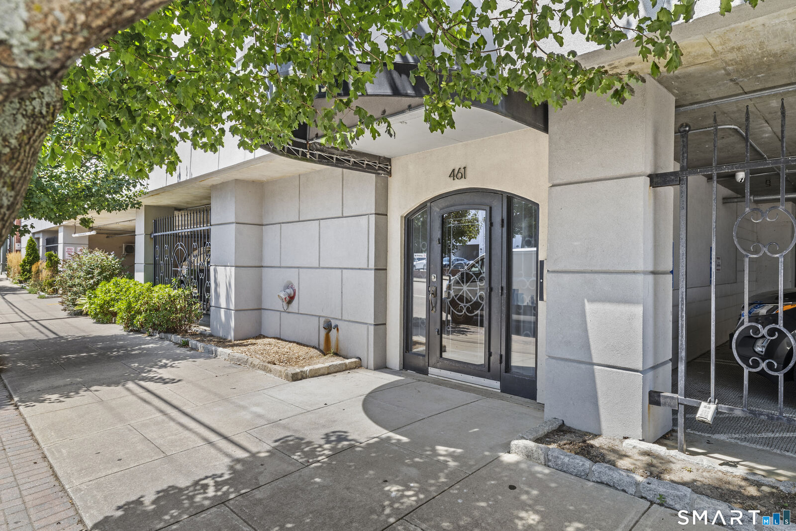 Property Photo:  461 Bank Street 604  CT 06320 
