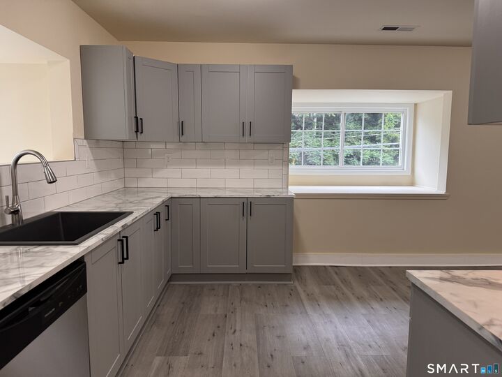 Property Photo:  5 Meadow Street 201  CT 06770 