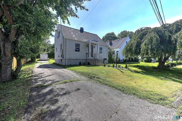 Property Photo:  18 Drake Street  CT 06614 