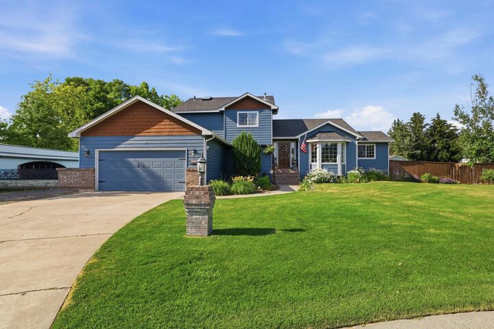 Property Photo: 14606 N Fairview Dr WA 99021