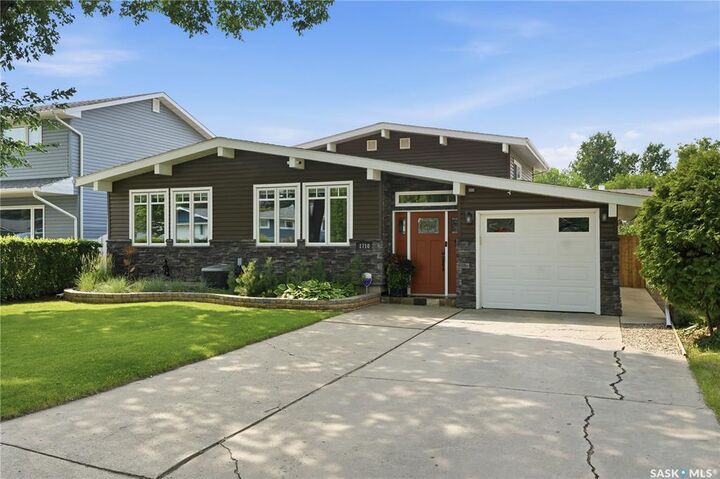 Property Photo:  1710 Cameron Avenue  SK S7H 3N3 