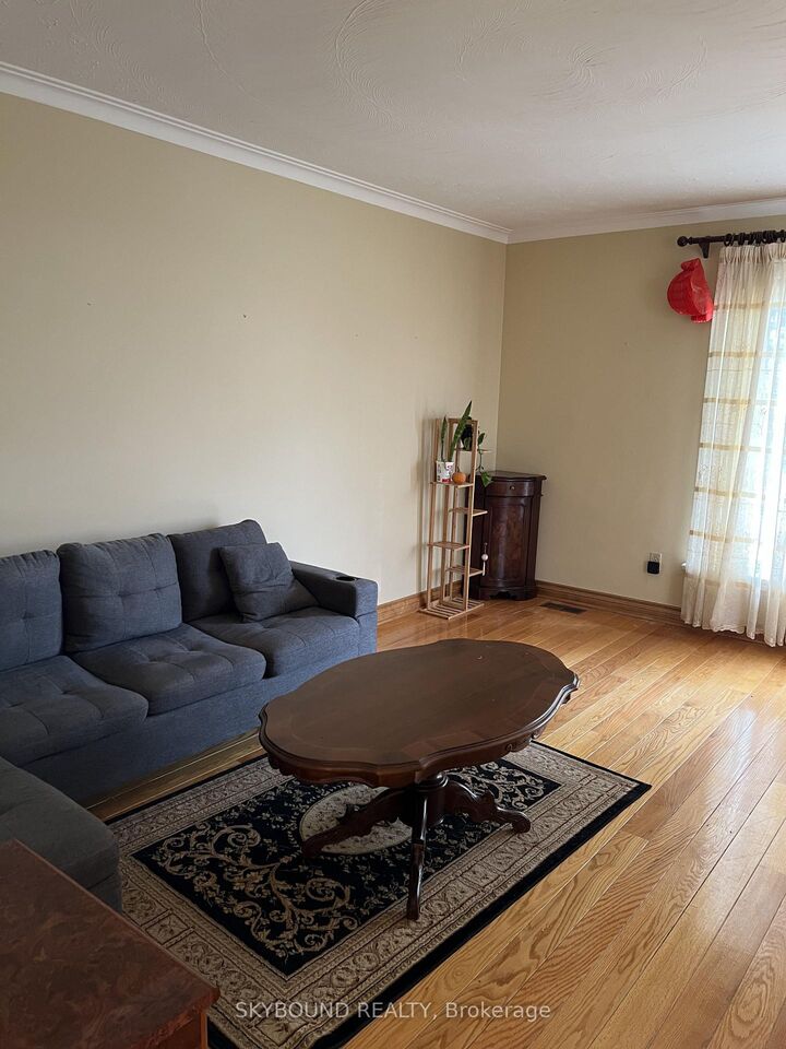 Property Photo: 33 Bradstock Road ON M9M 1M9
