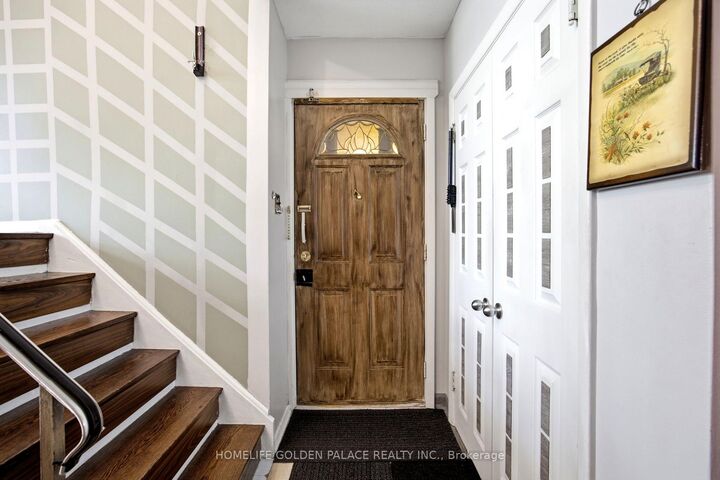 Property Photo: 913 Brimorton Drive ON M1G 2T8