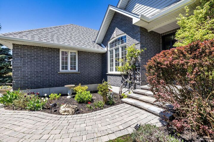 Property Photo:  36 Lori Boulevard  ON K9V 6B6 