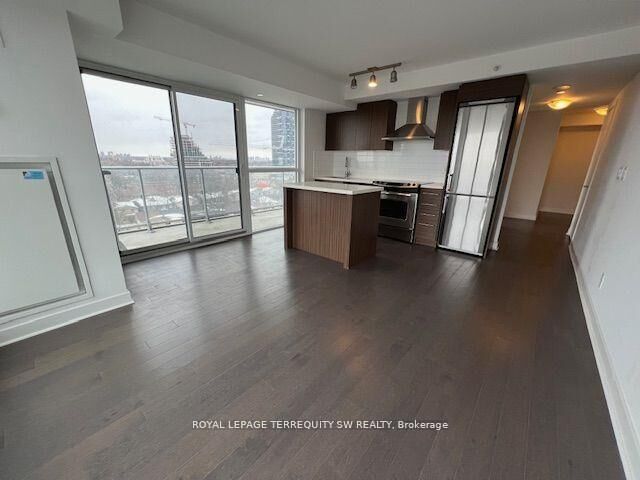 Property Photo: 58 Orchard View Boulevard 902 ON M4R 1B9