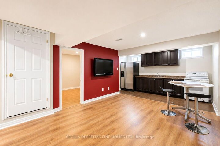 Property Photo: 294 Wildberry Crescent Bsmt ON L4H 2H6
