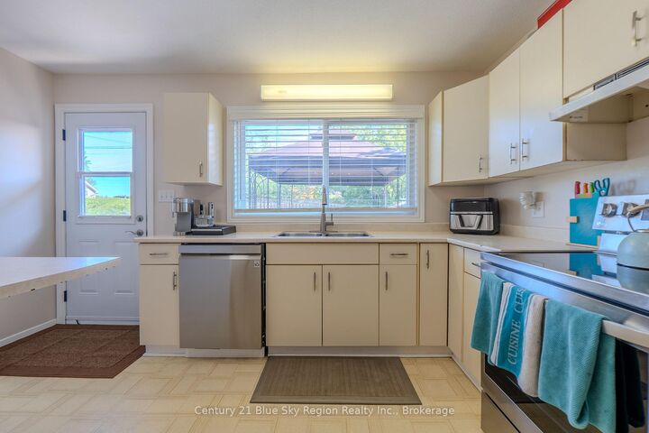 Property Photo: 22 Tamerack Avenue ON P2B 3H8