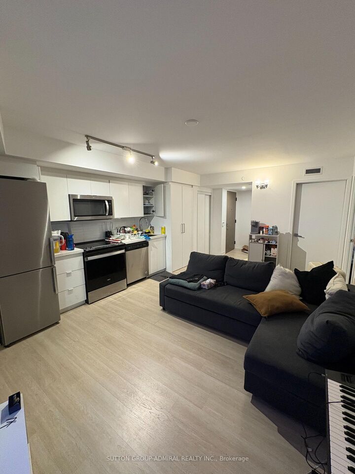 Property Photo:  30 Tretti Way 423  ON M3H 0E3 