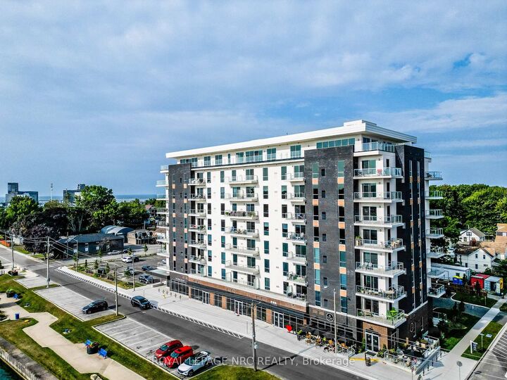Property Photo: 118 West Street 707 ON L3K 0B9