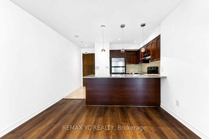 Property Photo:  35 Hollywood Avenue 216  ON M2N 0A9 