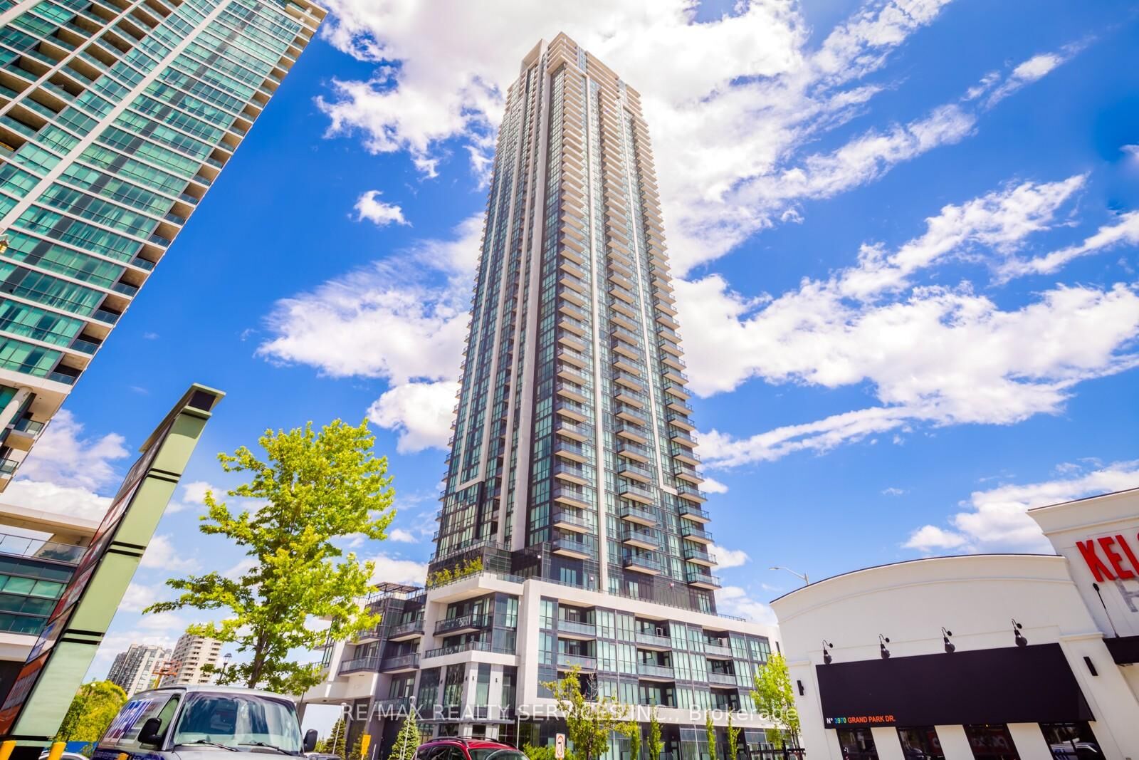 Property Photo:  3975 Grand Park Drive 1506  ON L5B 0K4 