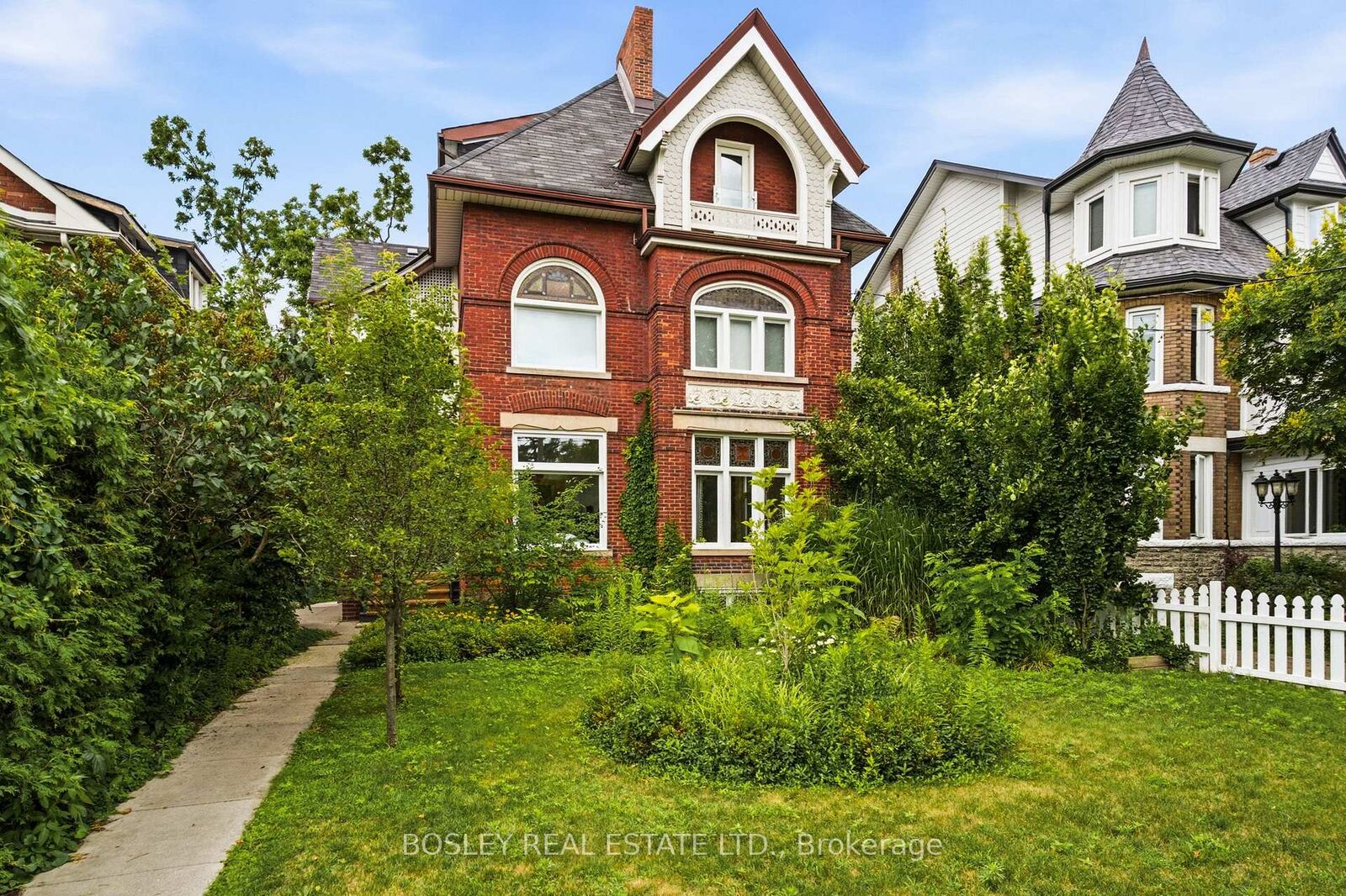 Property Photo:  178 High Park Avenue Upper  ON M6P 2S4 