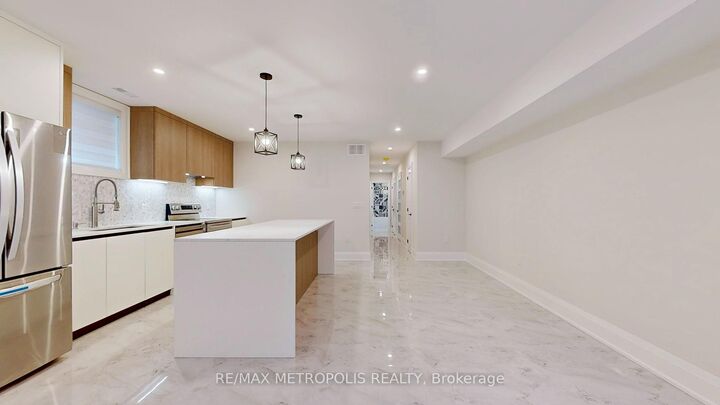 Property Photo: 165 Manning Avenue Bsmt ON M6J 2K6