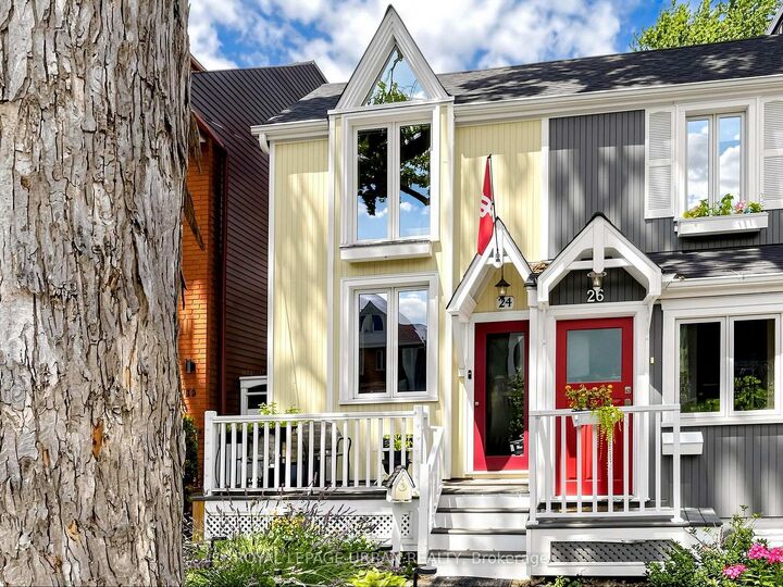 Property Photo:  24 Cavell Avenue  ON M4K 1L6 