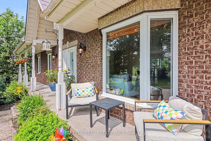 Property Photo:  880 Concession Street  ON K0B 1L0 