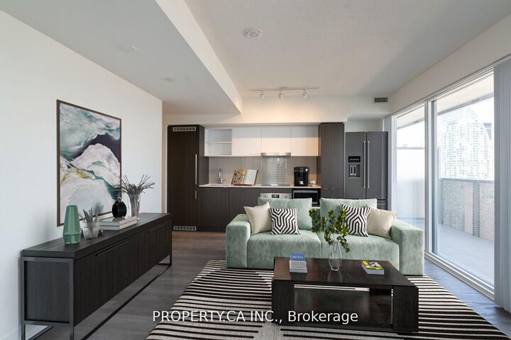 Property Photo:  55 Cooper Street 4205  ON M5E 0G1 