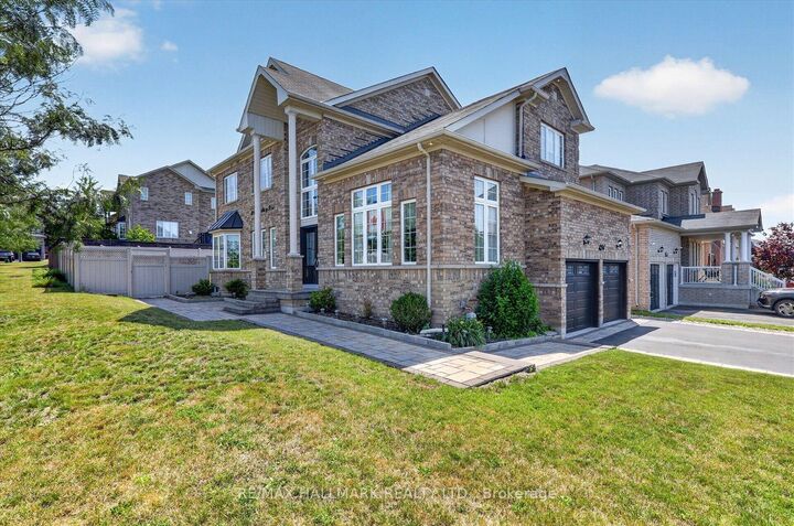 Property Photo: 824 Black Cherry Drive ON L1K 0P5