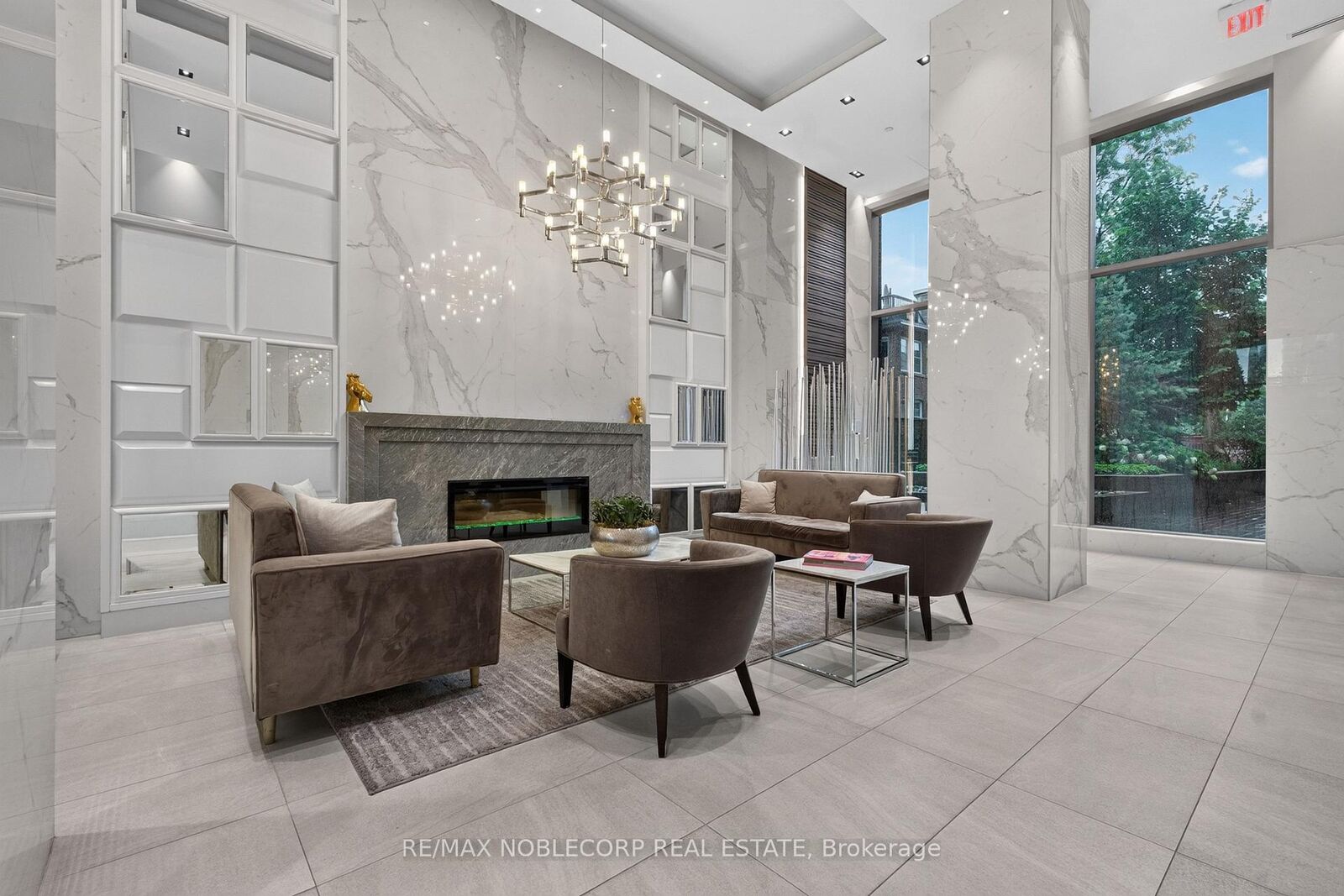 Property Photo:  501 St Clair Avenue W 1911  ON M5P 0A2 