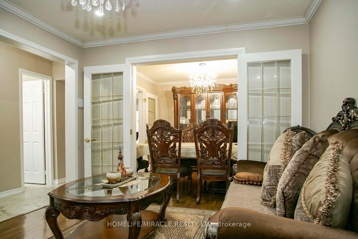 Property Photo:  81 Narrow Valley Crescent  ON L6R 2M4 