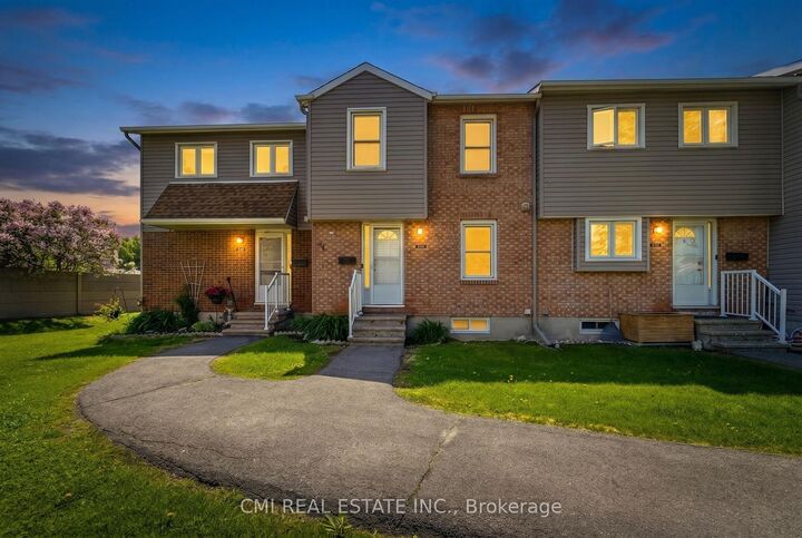 1765 Lamoureux Drive B — photo 1