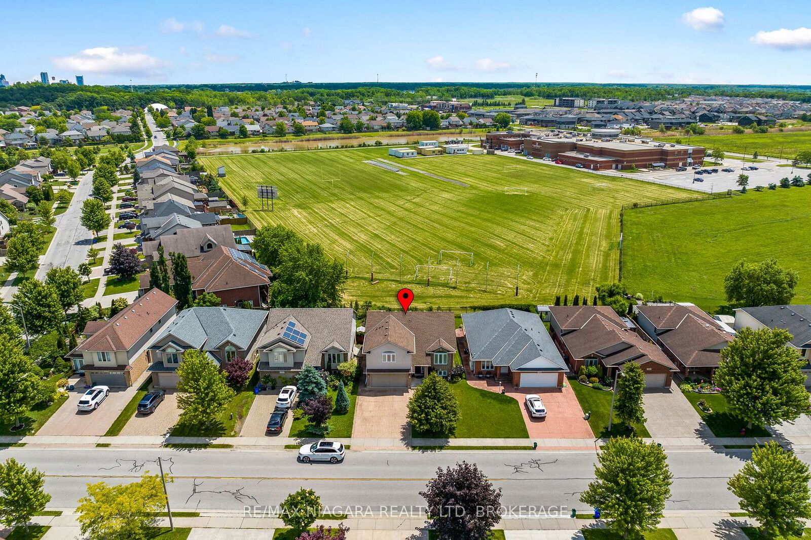 Property Photo:  7040 St Michael Avenue  ON L2H 3N9 