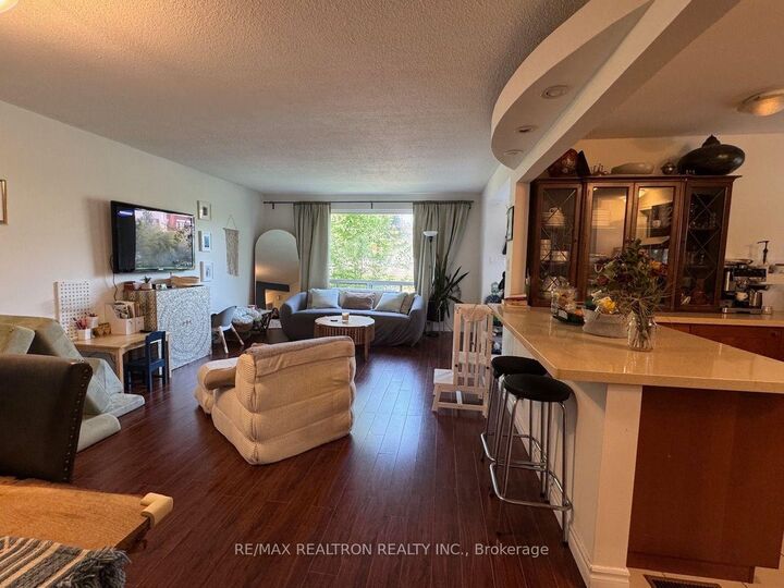 Property Photo: 22 Rochelle Crescent ON M2J 1Y4