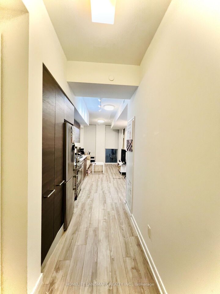 Property Photo: 28 Wellesley Street E 1106 ON M4Y 0C4