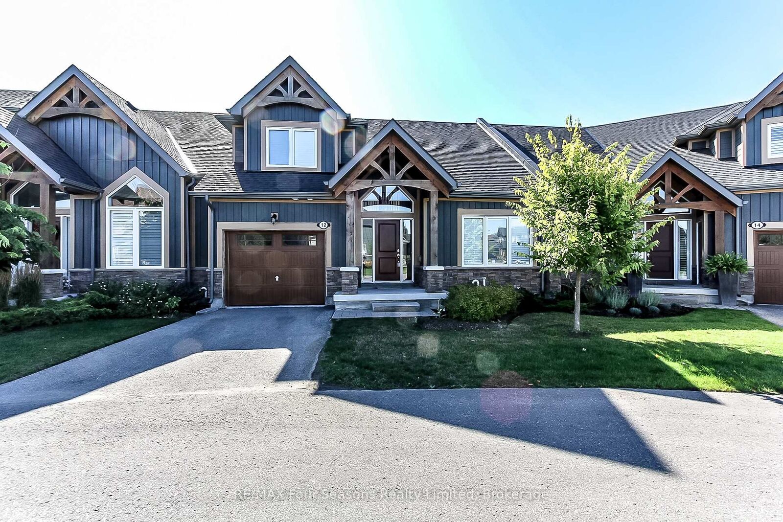 Property Photo:  12 Robbie Way  ON L9Y 0X5 