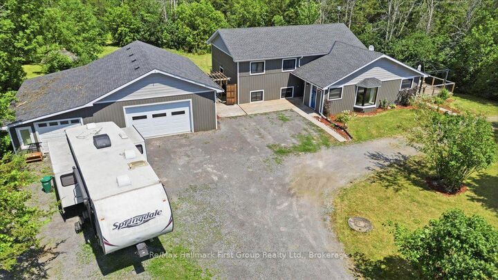 Property Photo: 1233 Lazier Road ON K0K 3A0