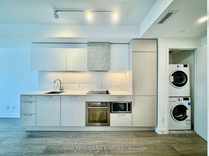 Property Photo: 19 Western Battery Road Ph 03 ON M6K 3S4