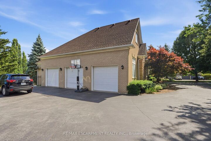 Property Photo: 11 Palomino Drive ON L0R 1H3