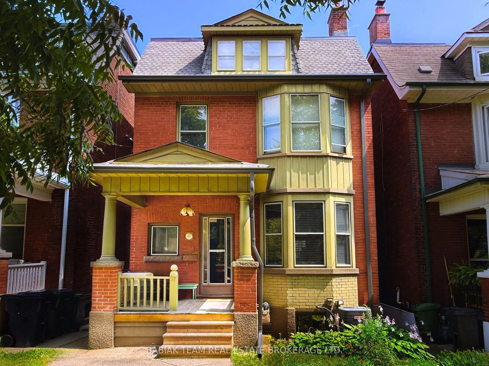 Property Photo:  57 Parkway Avenue  ON M6R 1T6 
