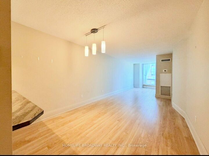 Property Photo:  1055 Bay Street 1908  ON M5S 3A3 