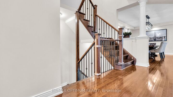 Property Photo: 37 Island Grove ON L6X 0Y1