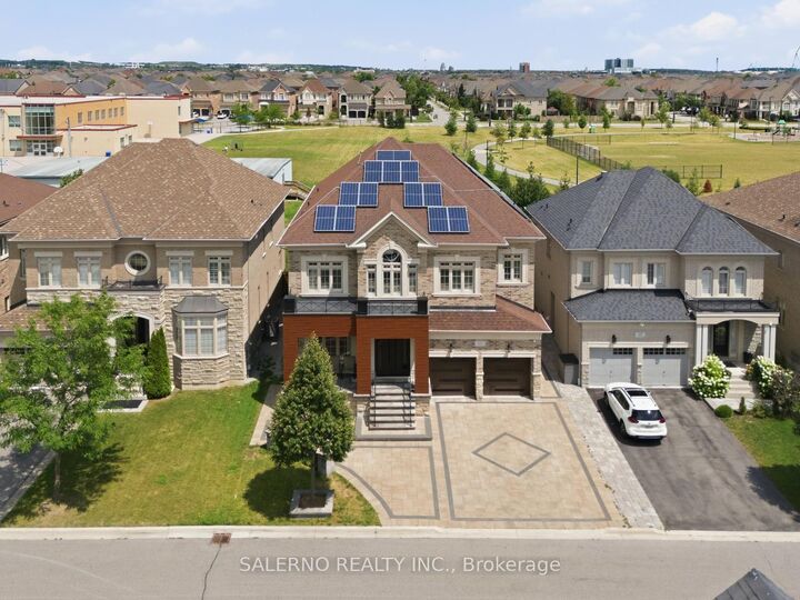 Property Photo:  111 Ironside Drive  ON L4H 4C4 