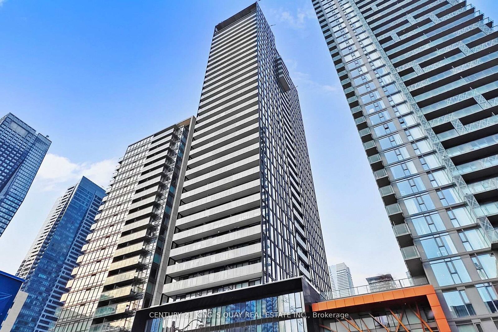 Property Photo:  28 Wellesley Street E 1501  ON M4Y 0C4 