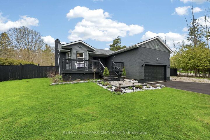 Property Photo:  2330 Lakeshore Road E  ON L0L 1T0 