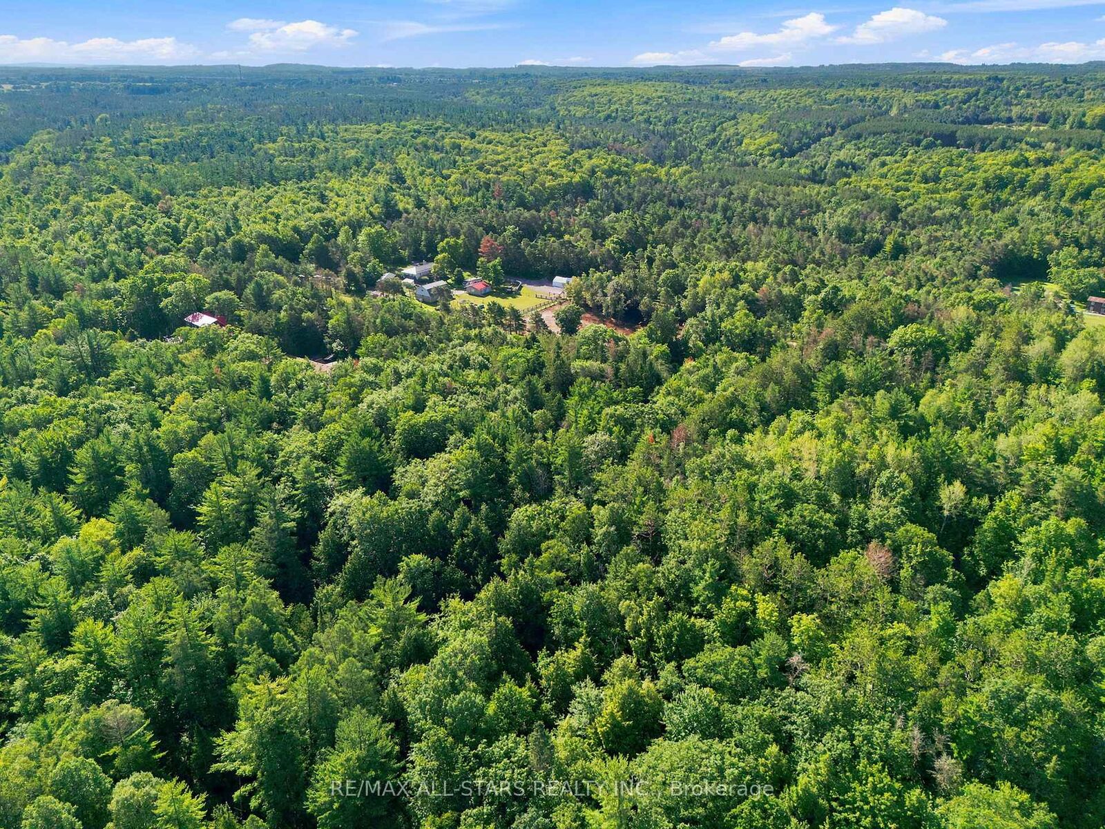 Property Photo:  4446 Faulkner Avenue  ON L4A 2R5 