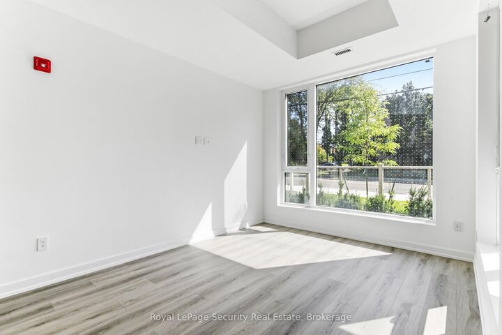 Property Photo: 722 Marlee Avenue 104 ON M6B 3J7