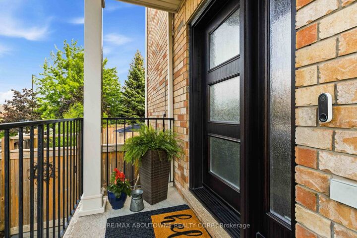 Property Photo: 2228 Jillian Lane ON L6M 0G7