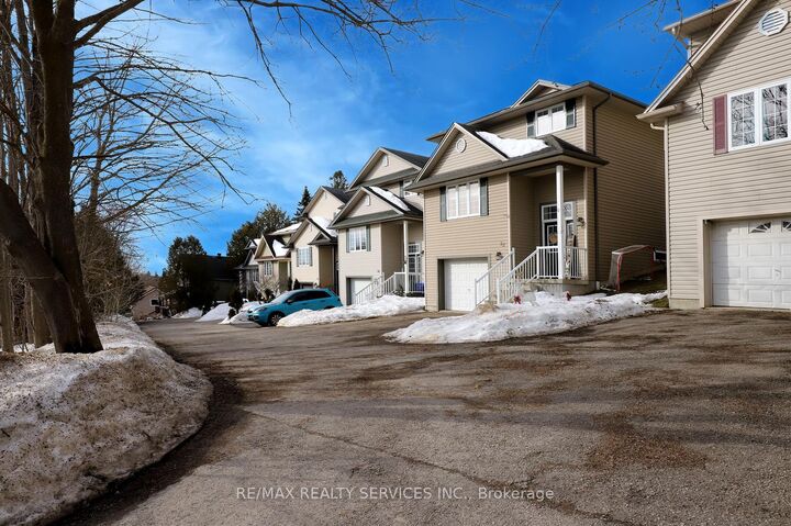 Property Photo:  52 Crozier Street  ON L9W 5N6 
