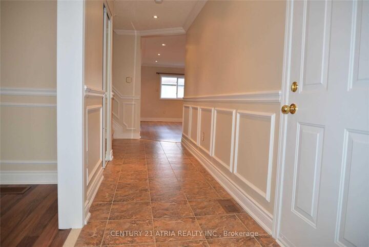 Property Photo:  82 Red River Crescent  ON L3X 2R5 