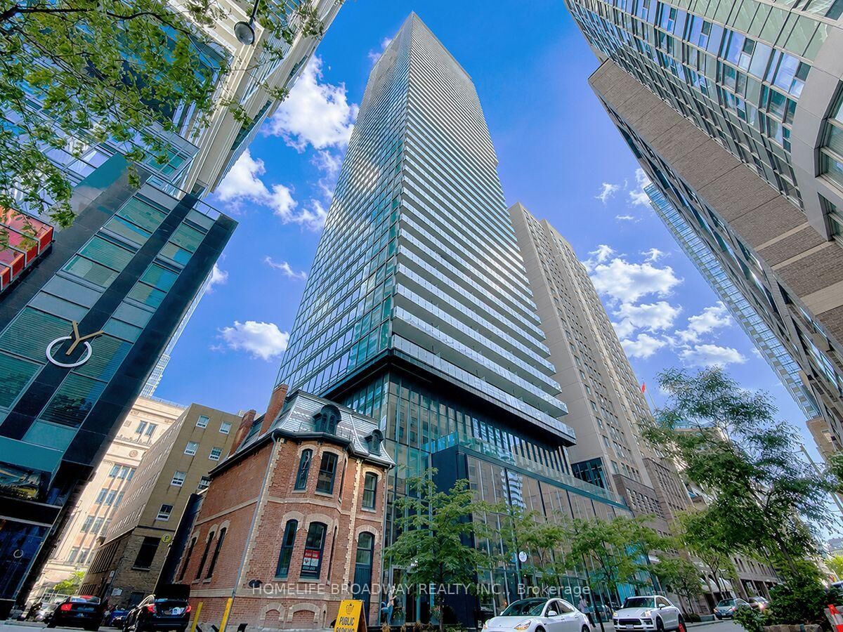 Property Photo:  15 Grenville Street 909  ON M4Y 0B9 