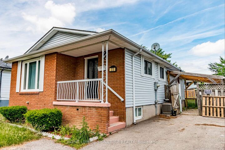Property Photo:  33 Behan Street Upper  ON L8T 4N5 
