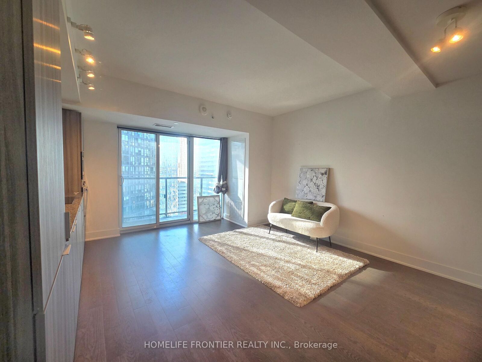 Property Photo:  955 Bay Street 1701  ON M5S 2A2 